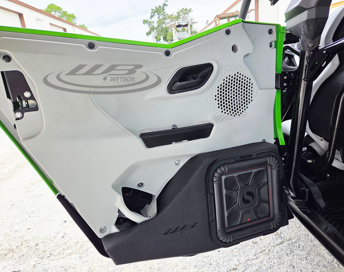 10DOOR3_f2cf75d1-5f13-4961-